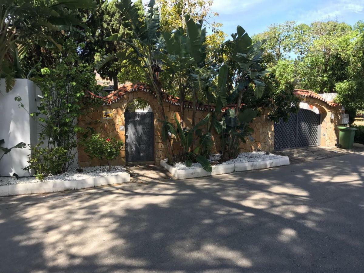 Villa With Heated Pool And Jacuzzi Close To Puerto Banus And Beach Estepona Luaran gambar