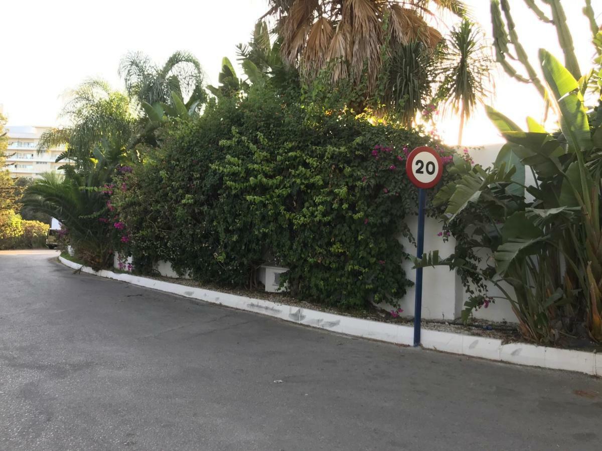 Villa With Heated Pool And Jacuzzi Close To Puerto Banus And Beach Estepona Luaran gambar